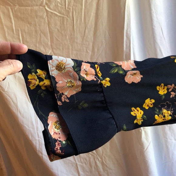 Sanctuary Cassie off the shoulder blouse Small - Picture 3 of 4